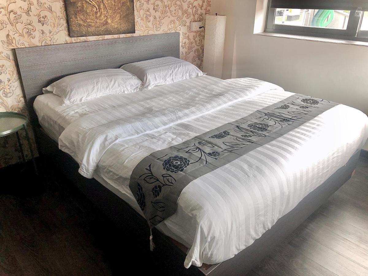Khách sạn hẻo lánh Jjh Serviced Near Serangoon Mrt 2*